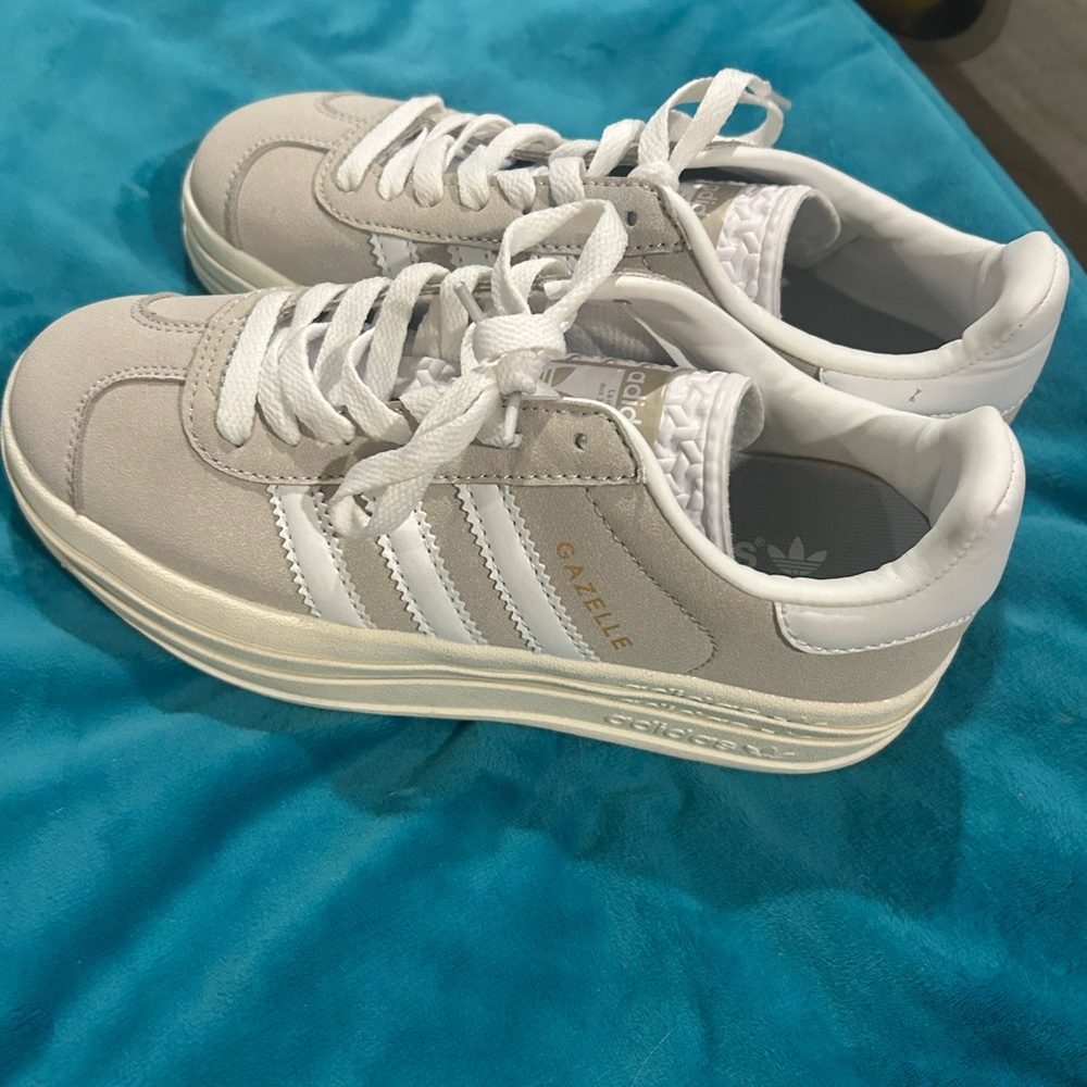 Adidas Women's Gazelle Sneakers - Beige and White